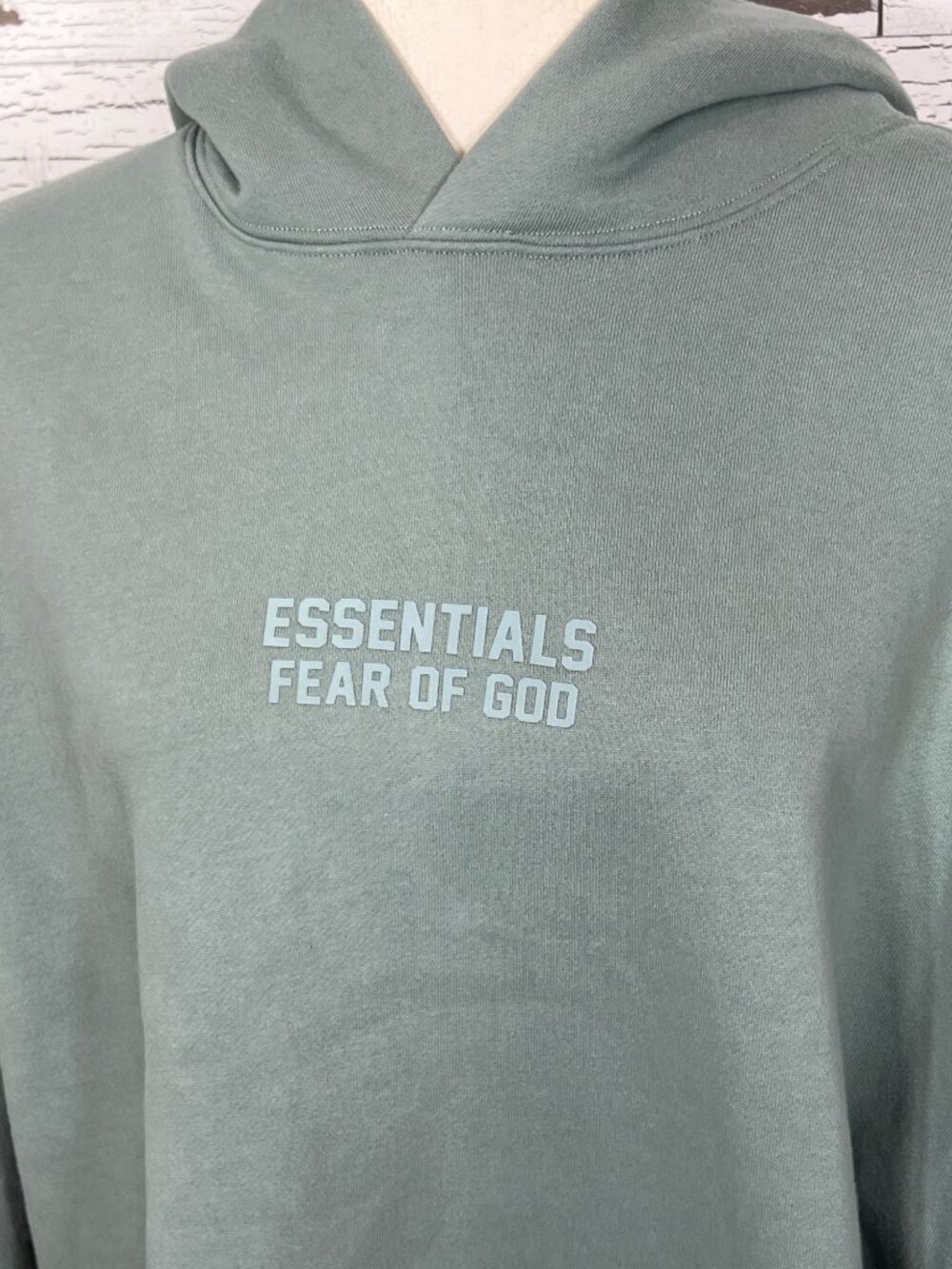 FEAR OF GOD Essentials Pullover Hoodie Sycamore (Green) Sz M EUC